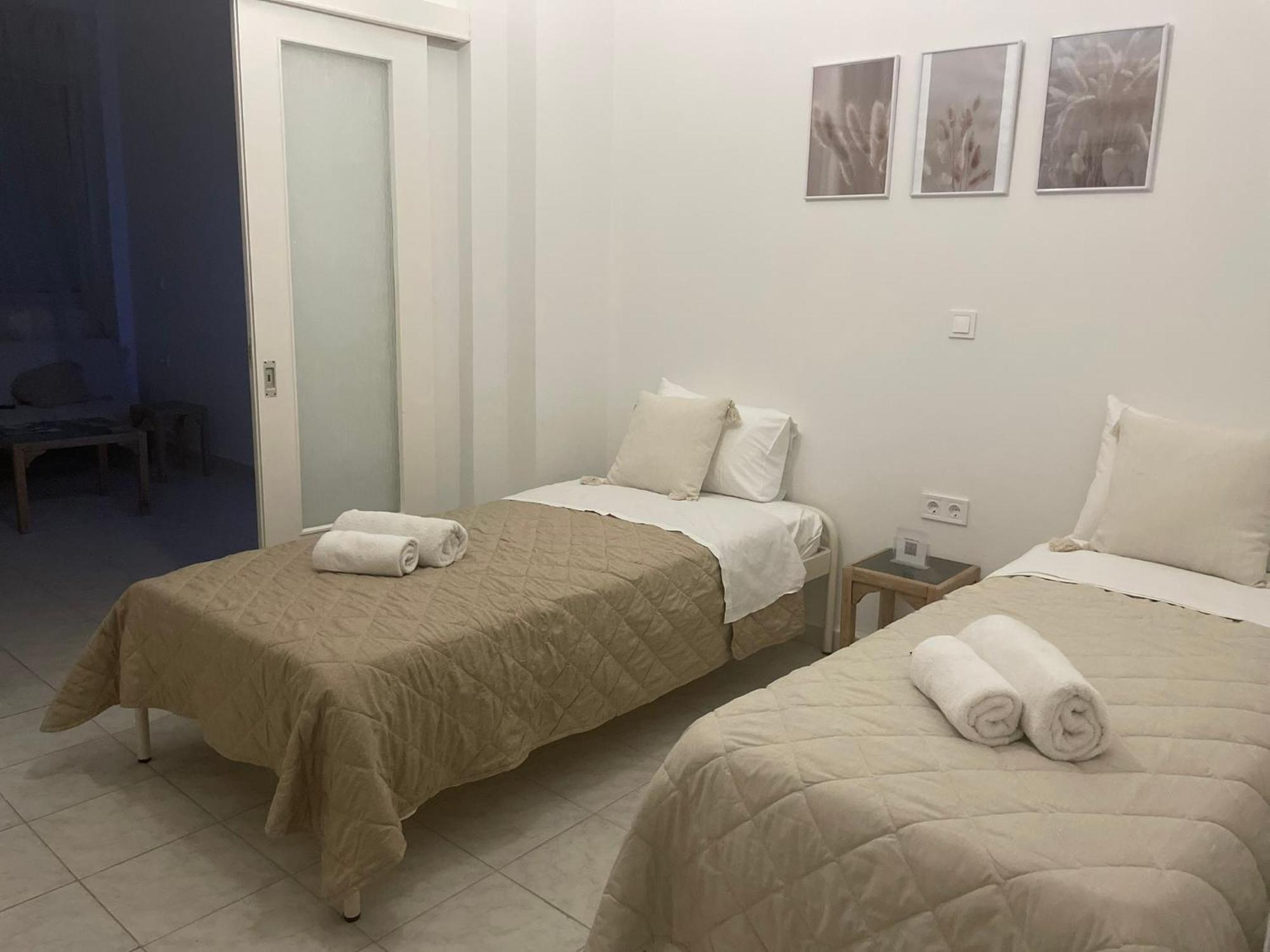 Piraiki Coastal Accommodation Pireus Exteriör bild